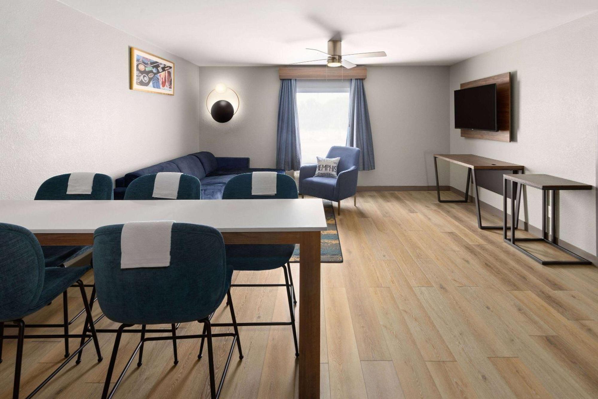 La Quinta Inn & Suites By Wyndham Memphis I-240 Extérieur photo