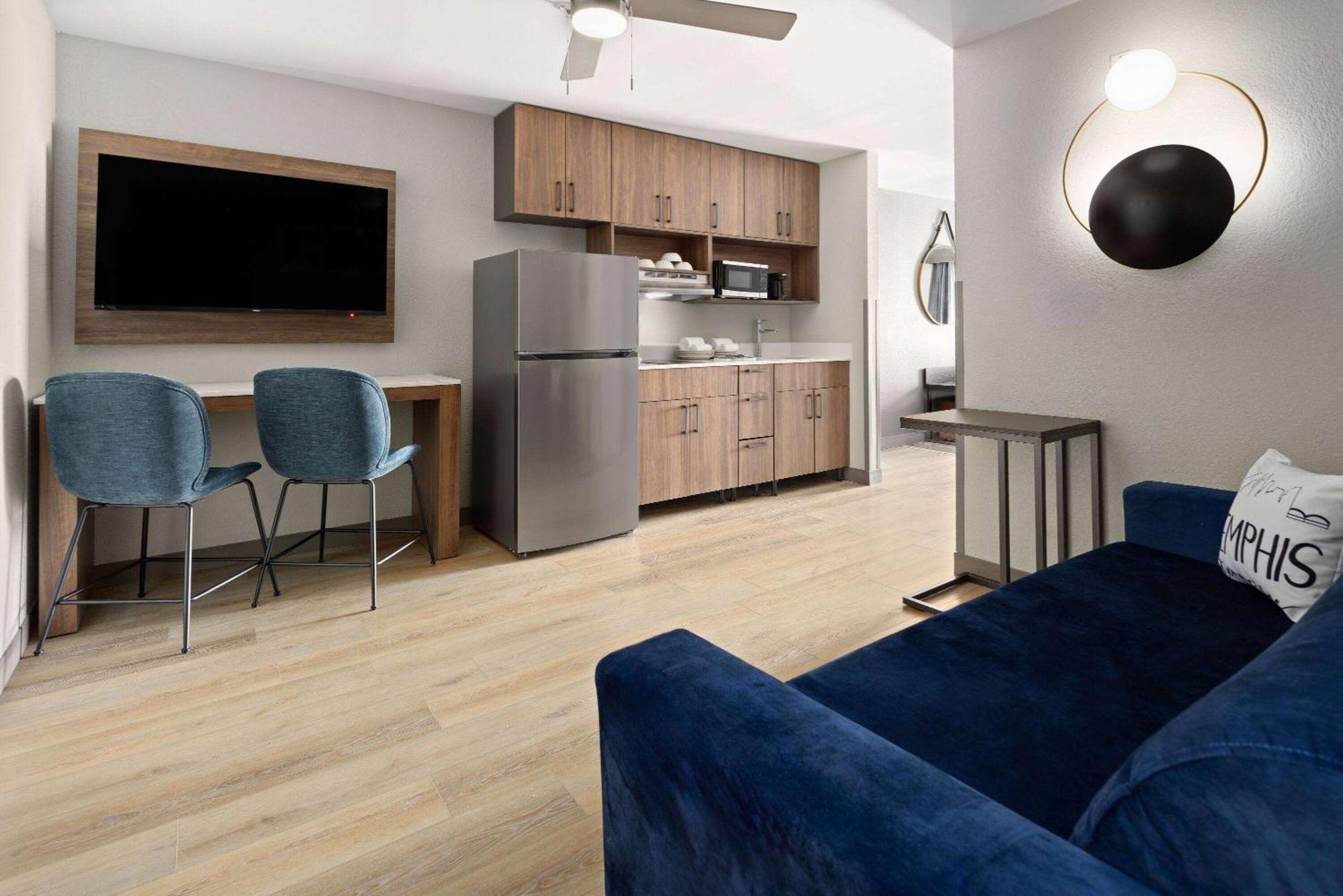 La Quinta Inn & Suites By Wyndham Memphis I-240 Extérieur photo