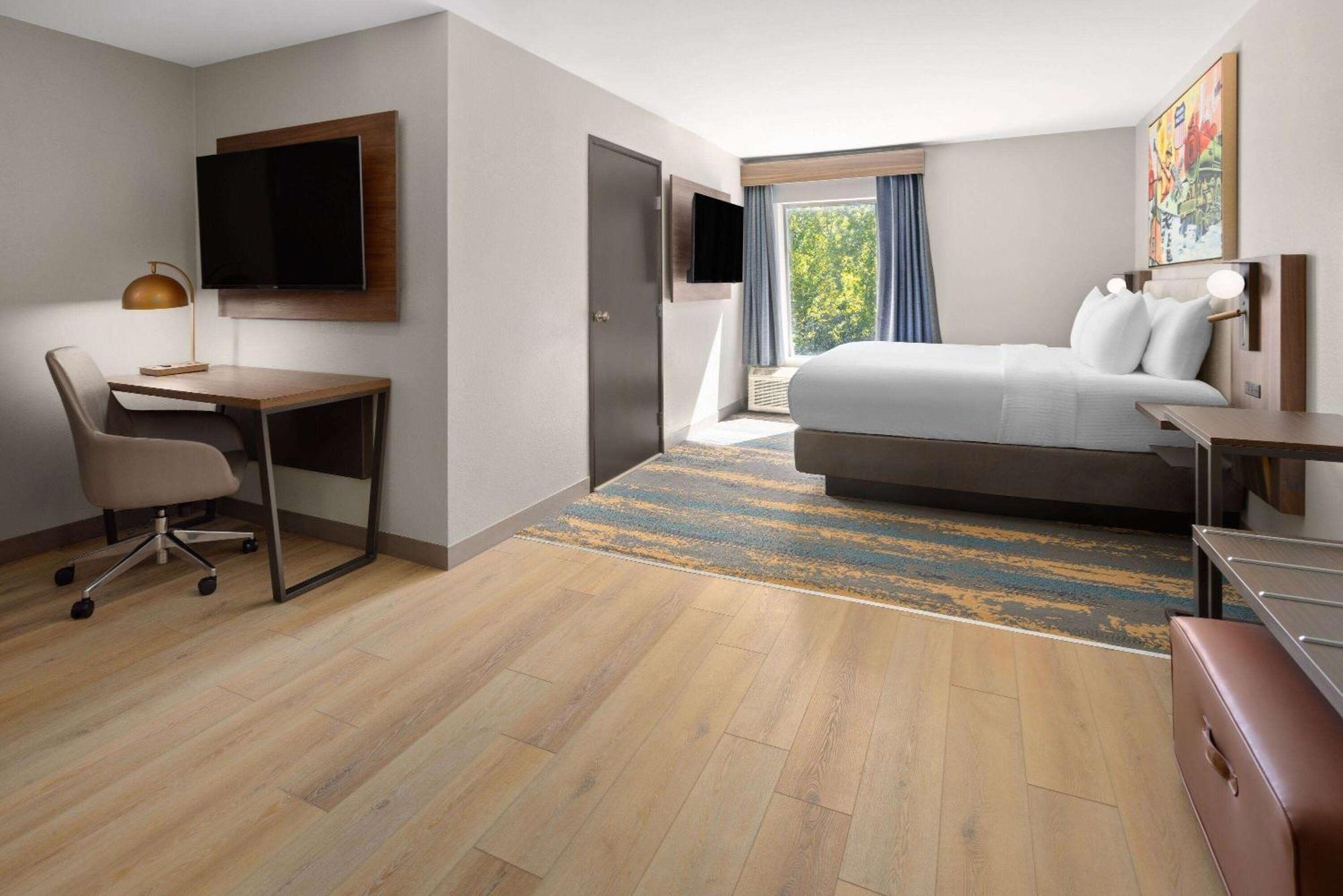 La Quinta Inn & Suites By Wyndham Memphis I-240 Extérieur photo