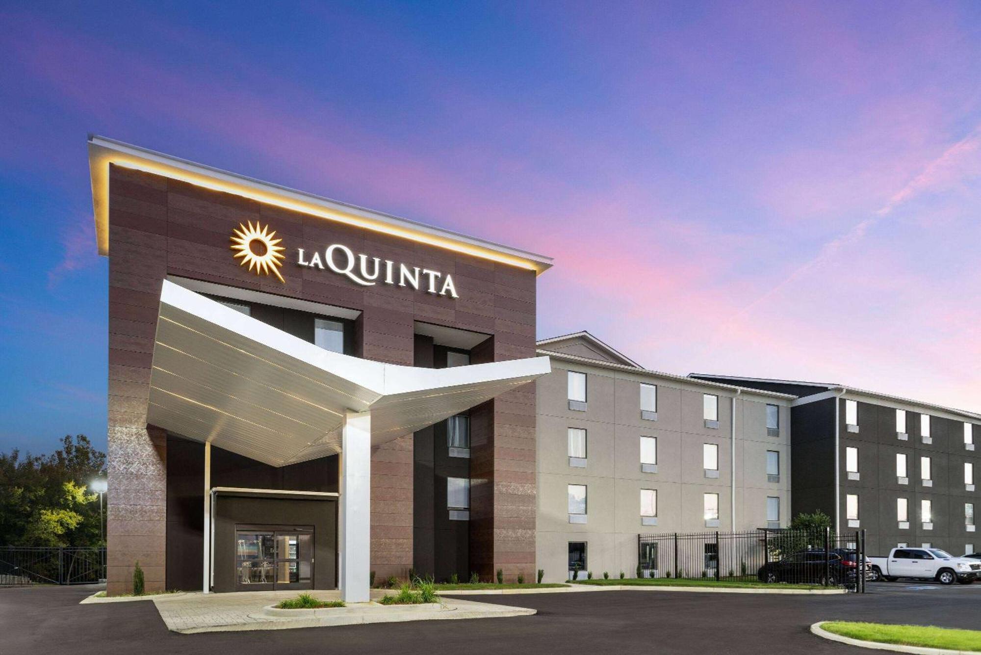 La Quinta Inn & Suites By Wyndham Memphis I-240 Extérieur photo